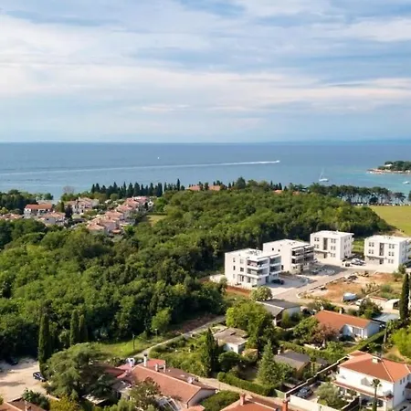 Tina With Pool Villa