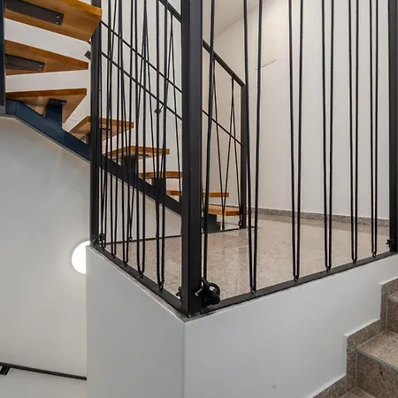 Villa Tina With Pool