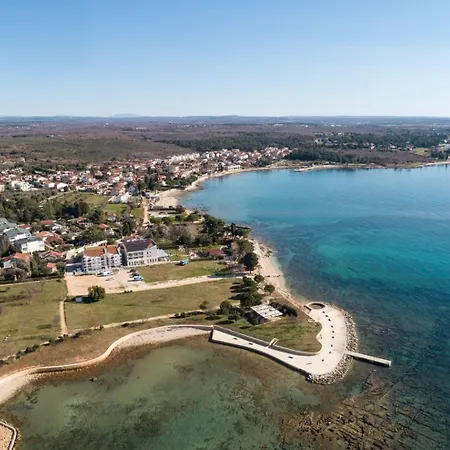 Tina With Pool Vila *