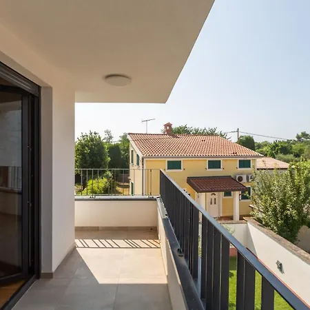 Vila Tina With Pool Savudrija
