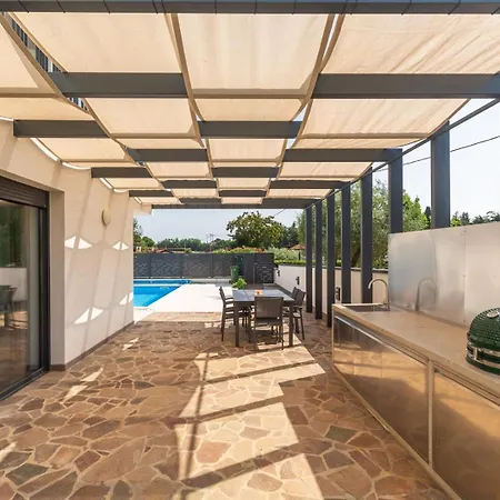 Vila Tina With Pool Savudrija