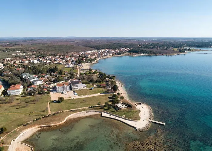 Tina With Pool 빌라 *